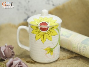 Cốc gốm có nắp men kem vẽ hoa hướng dương, 350ml