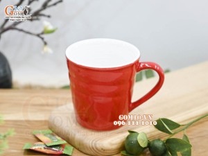 Cốc sứ có quai dáng nhật màu đỏ lòng trắng, 8,5cm