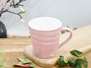 Cốc sứ có quai dáng nhật màu hồng lòng trắng, 8,5cm