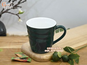 Cốc sứ có quai dáng nhật màu xanh lục bảo lòng trắng, 8,5cm