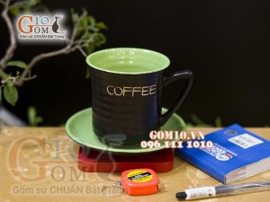 Cốc gốm cà phê xanh quai tam giác, đường kính miệng 8,3cm