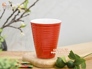Cốc sứ dáng nhọn màu đỏ lòng trắng, 8cm