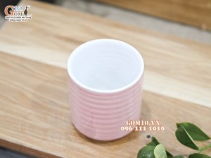 Cốc sứ dáng trụ màu hồng lòng màu trắng, 7cm