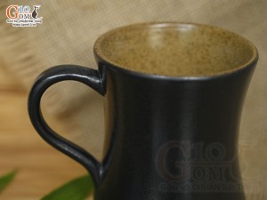 Cốc gốm đen dáng eo quai tròn, 300ml