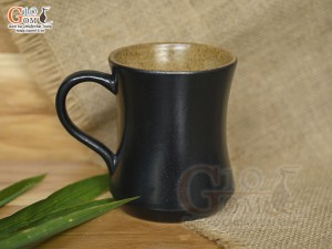 Cốc gốm đen dáng eo quai tròn, 300ml
