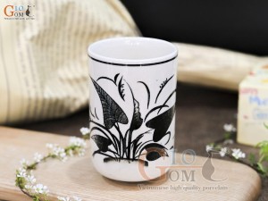 Cốc hoạ tiết chuồn khoai men bóng, đường kính 7cm
