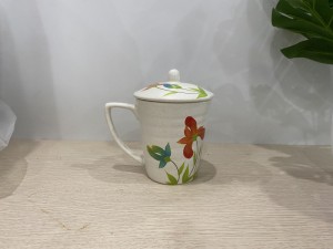 Cốc nắp men gốm vẽ hoa ( nhiều mẫu) đường kính 9cm