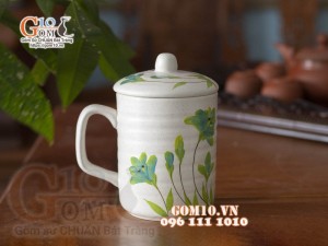 Cốc nắp men gốm vẽ hoa (Nhiều màu), đường kính 8cm
