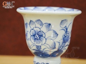 Cốc phật thủ men lam vẽ Sen Tài Lộc, cao 13cm