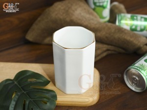 Cốc sứ bát giác men trắng kẻ chỉ vàng