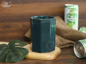Cốc sứ bát giác men xanh kẻ chỉ vàng