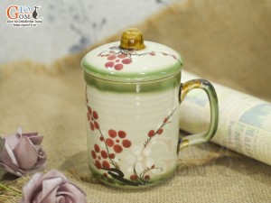 Cốc sứ có nắp, men vuốt vẽ Hoa đào đỏ, 350ml