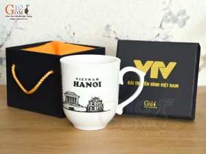 Cốc sứ dáng chóp lửa men trắng cảnh Hà Nội, in logo VTV, 400ml