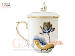 Cốc sứ dáng chóp lửa men trắng họa tiết hoa sen Vàng kim, 400ml