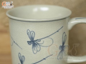 Cốc sứ dáng quai vuông men cổ vẽ chuồn kim, 250ml
