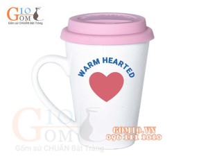 Cốc sứ dáng vát men trắng nắp silicon, in chữ WARM HEARTED, 400ml