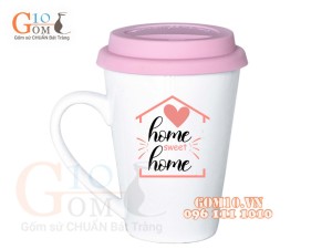 Cốc sứ dáng vát men trắng nắp silicon, in chữ Home sweet Home, 400ml