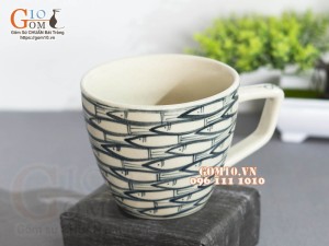 Cốc sứ men cổ họa tiết vẽ Cá đàn, đường kính 10.5cm