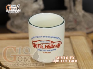 Cốc sứ men kem vẽ Sen xanh in logo