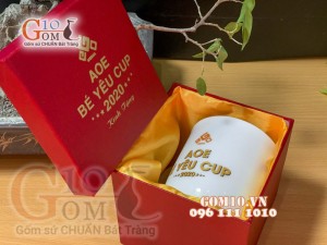 Cốc sứ men trắng dáng chóp in logo 