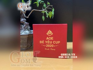 Cốc sứ men trắng dáng chóp in logo 