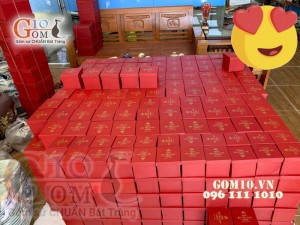 Cốc sứ men trắng dáng chóp in logo 