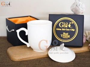 Cốc sứ men trắng dáng chóp lửa có nắp, 400ml