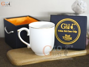 Cốc sứ men trắng dáng chóp lửa kẻ chỉ vàng kim 400ml