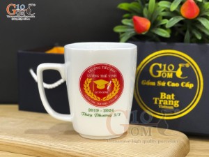 Cốc sứ men trắng dáng vuông, in logo quà tặng
