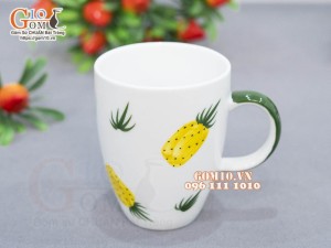 Cốc sứ men trắng vẽ dứa, 280ml