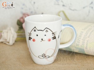 Cốc sứ men trắng vẽ Mèo Ú chỉ xanh, 280ml