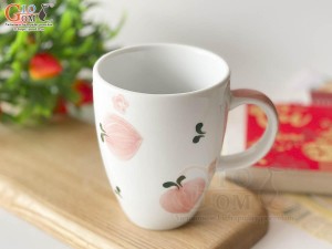 Cốc sứ men trắng vẽ trái Đào, 280ml