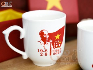 Cốc sứ mừng Đại lễ kỷ niệm 80 năm Cách mạng tháng 8 và Quốc khánh 2/9