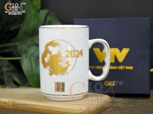 Cốc sứ quai nắm Linh vật Giáp Thìn vàng kim cao cấp 2024