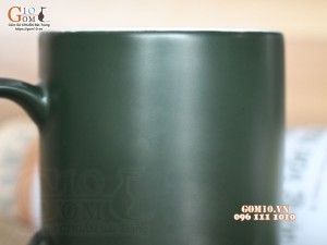 Cốc sứ quai tròn men mát màu xanh lục bảo lòng trắng