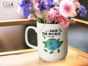 Cốc sứ quai vuông men trắng, in chữ SAVE THE WORLD, 350ML