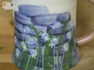 Cốc sứ vuốt tay xuất dư Châu Âu, dáng eo men bóng vẽ hoa xanh, 450ml