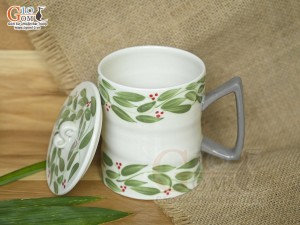 Cốc sứ vuốt tay xuất dư Châu Âu, dáng quai vuông men bóng vẽ lá, 500ml