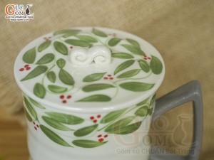 Cốc sứ vuốt tay xuất dư Châu Âu, dáng quai vuông men bóng vẽ lá, 500ml