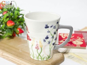Cốc sứ vuốt tay xuất dư Châu Âu, dáng vát men bóng vẽ hoa, 480ml