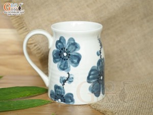 Cốc sứ vuốt tay xuất dư Châu Âu, men bóng vẽ hoa xanh, 400ml