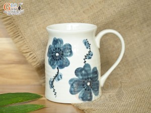 Cốc sứ vuốt tay xuất dư Châu Âu, men bóng vẽ hoa xanh, 400ml