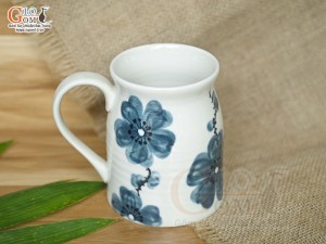 Cốc sứ vuốt tay xuất dư Châu Âu, men bóng vẽ hoa xanh, 400ml