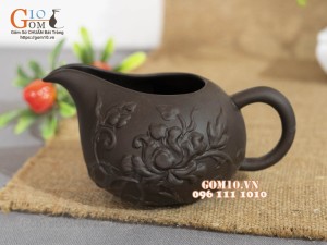 Cốc tống gốm đen khắc hoa Sen
