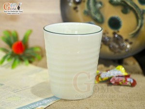 Cốc trụ men kem vẽ Ngò Gai, 350ml