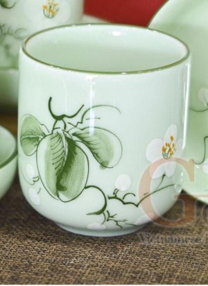 Cốc trụ men ngọc vẽ hoa Bưởi