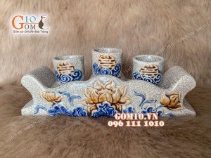 Kỷ ngai 3 men rạn đắp nổi sen