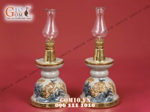 Đôi đèn dầu tháp men rạn đắp nổi Sen cao cấp, cao 23cm