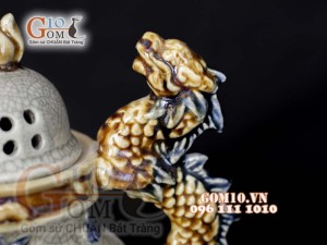 Đỉnh mini men rạn đắp nổi rồng, cao 22cm