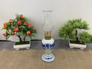Đèn dầu men rong cổ vẽ Rồng, cao 16cm (chưa tính bóng)